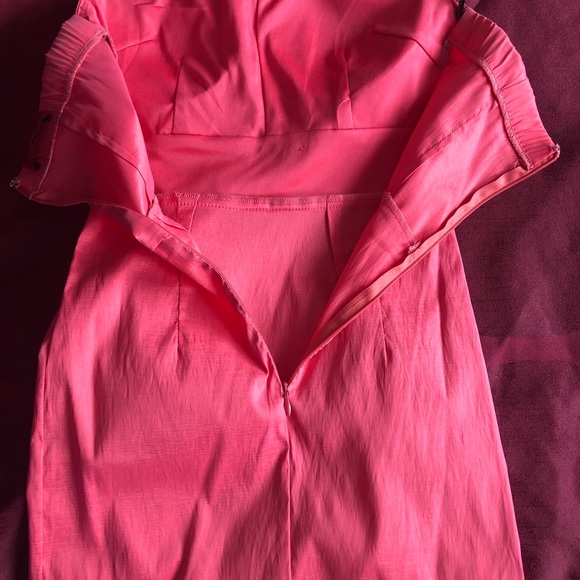 Coral coloured dress. - Picture 7 of 7